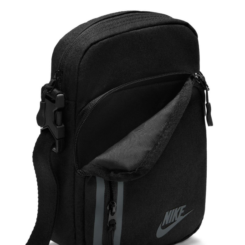 Nike elemental crossbody AA