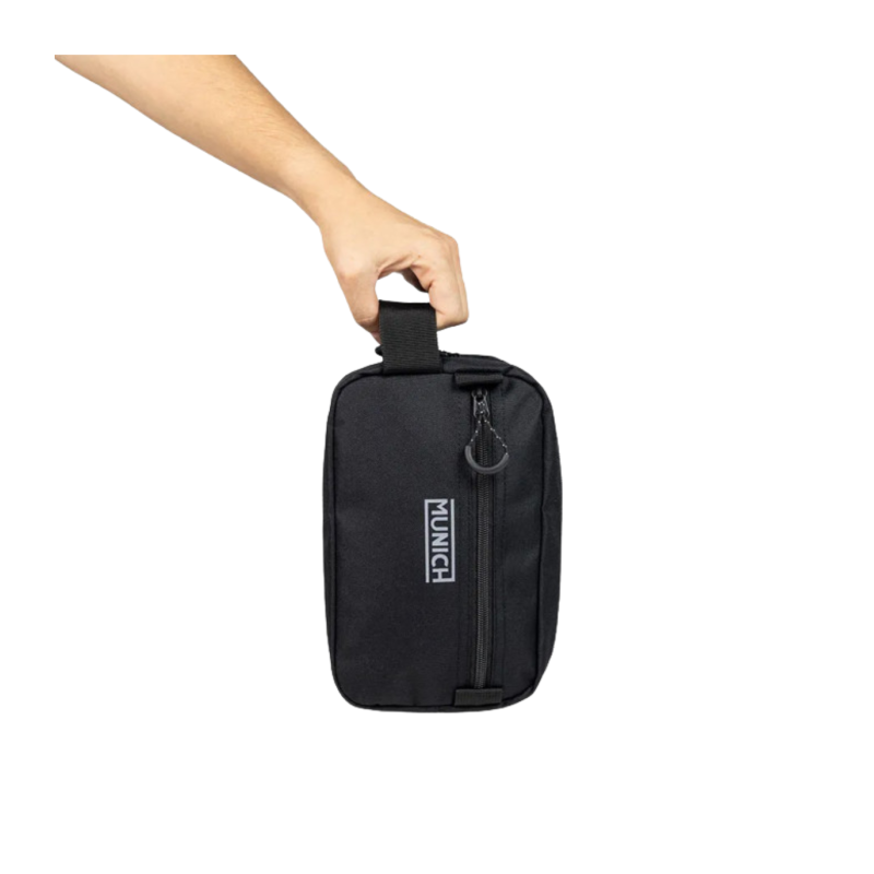 Munich padel icon toiletry c/black