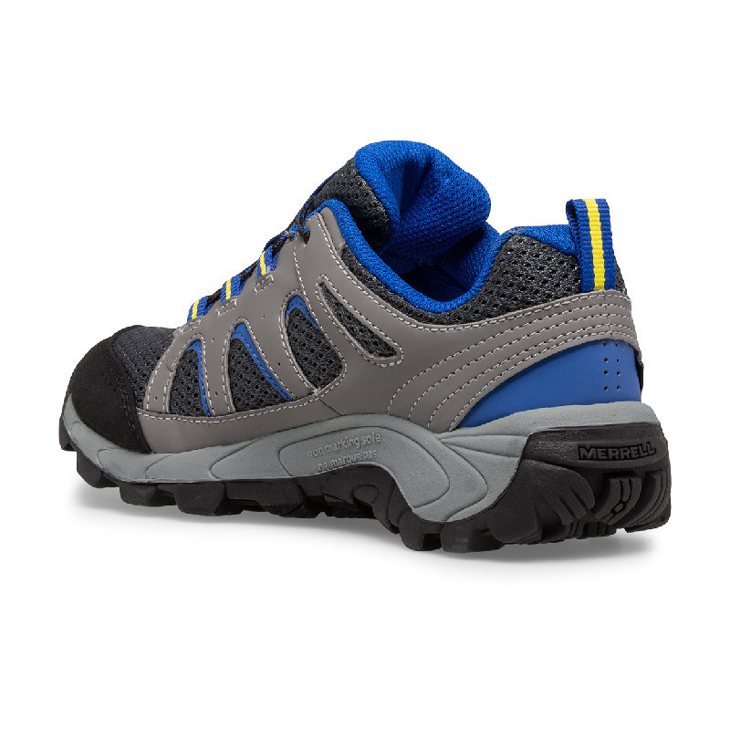 Zapatilla de montaña de merrell impermeable en infantil y junior