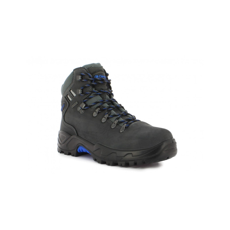 Bota de montaña Chiruca de piel impermeable con gore-tex en gris