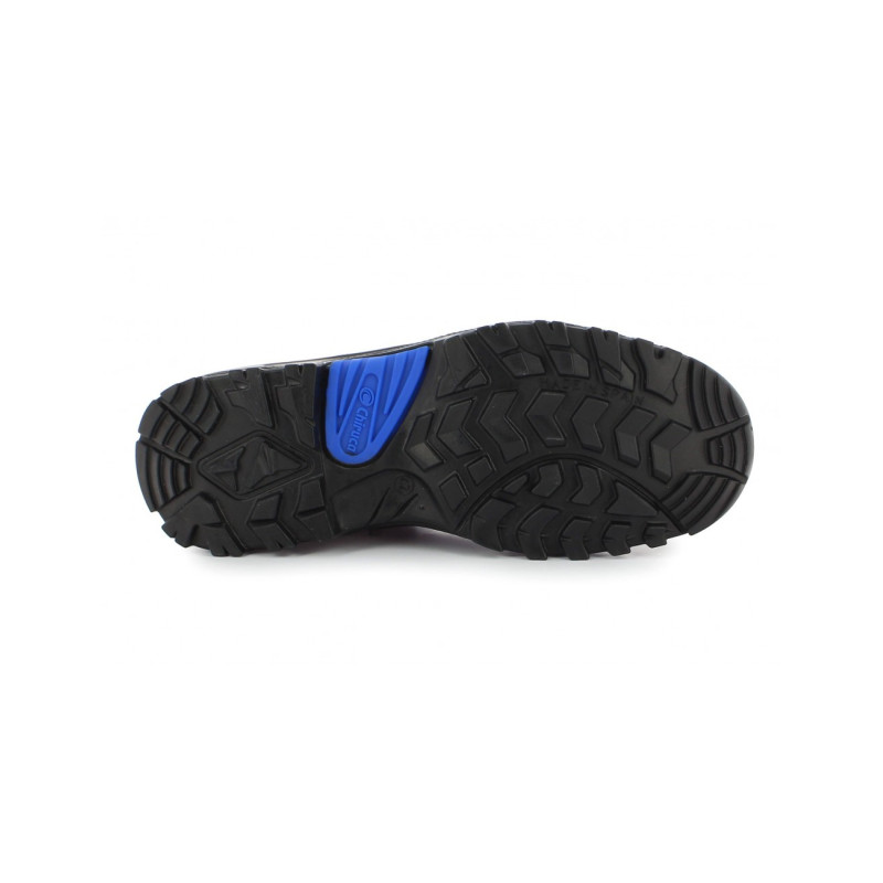 Bota de montaña Chiruca de piel impermeable con gore-tex en gris