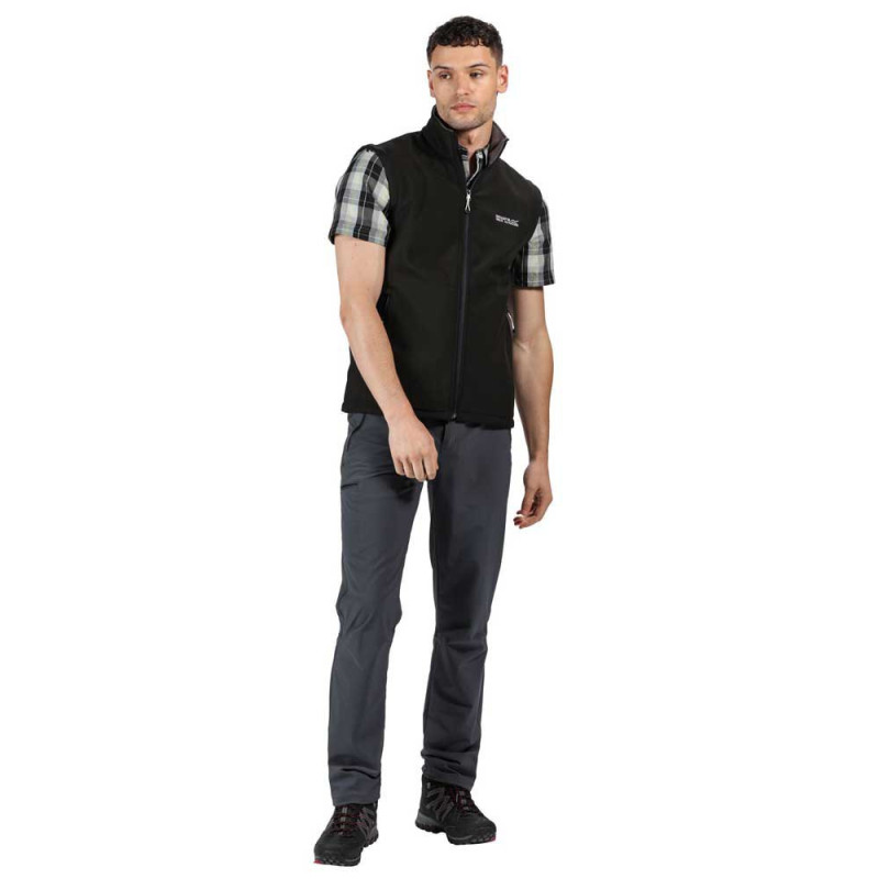 Regatta chaleco de softshell en color negro