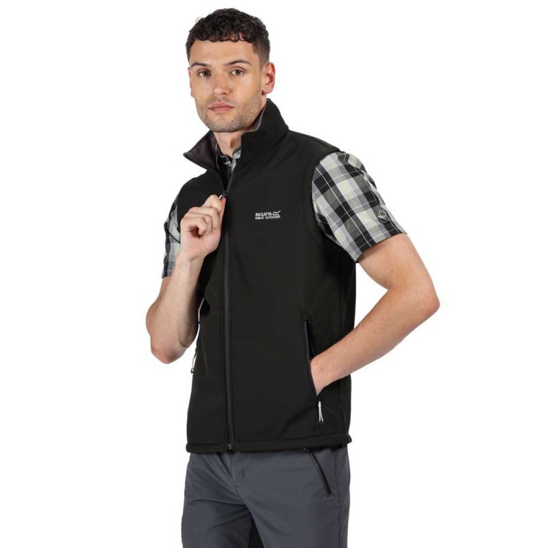 Regatta chaleco de softshell en color negro