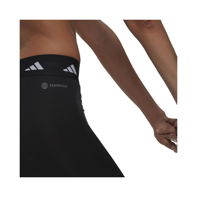 Adidas maya larga 7/8 de mujer en color negro con bandas en blanco