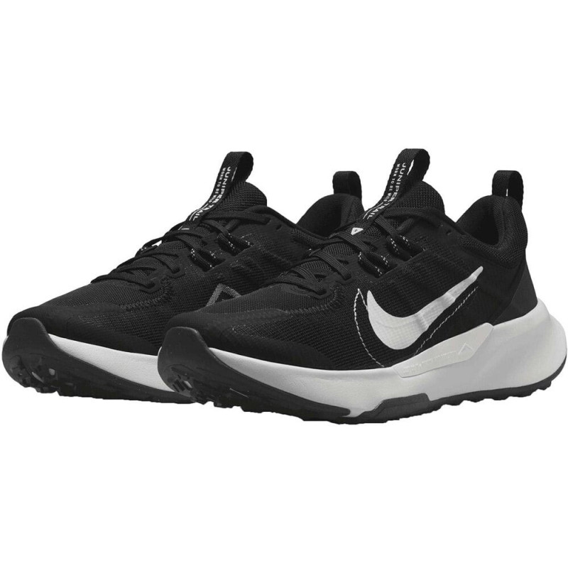 Nike w juniper trail 2 NN en negro y blanco para mujer
