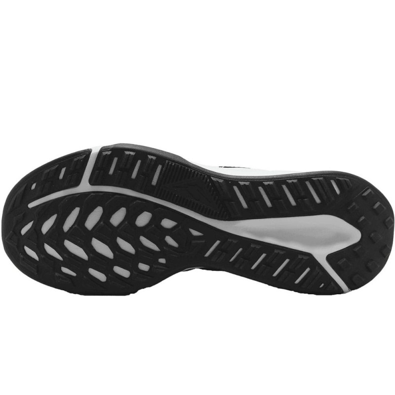 Nike w juniper trail 2 NN en negro y blanco para mujer