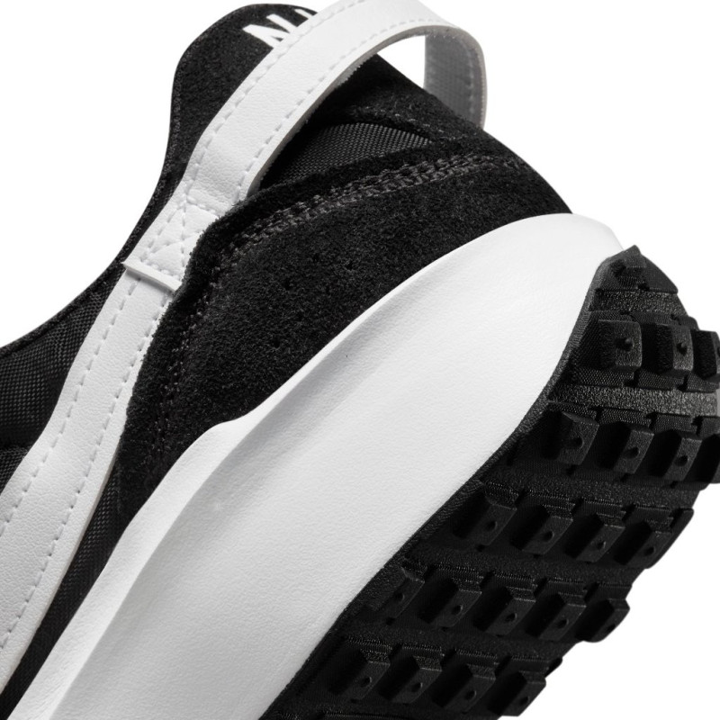 Nike wmns waffle debut black/white-orange clear