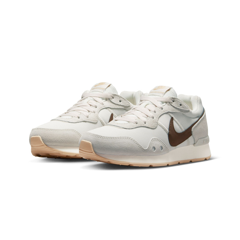 Nike wmns venture runner phantom/cacao wow-sesame