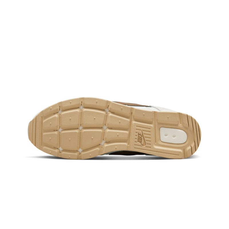 Nike wmns venture runner phantom/cacao wow-sesame